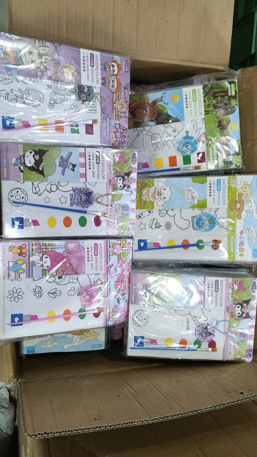 Kids' Pocket Watercolor Painting Book – 3-in-1 Creative Coloring Set with Built-in Paints, Brush & Keychain